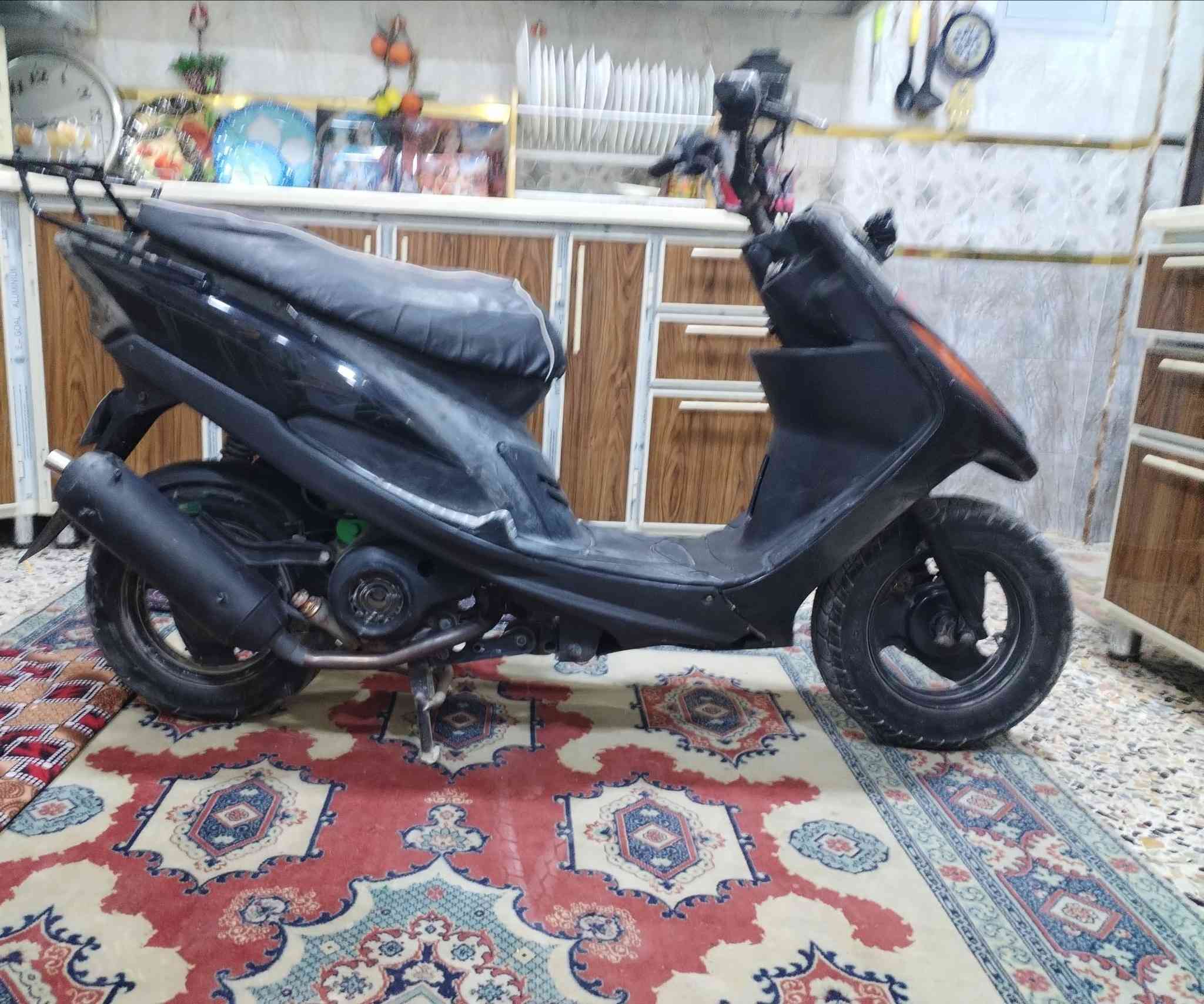 دراجه عدله الفين و ثمانيه مكينه خمسه وخمسين مزوده دراجه شغاله سلف او هندر سعر 350 وبي مجال قليل *********** مكاني كربلاء حي السلام
