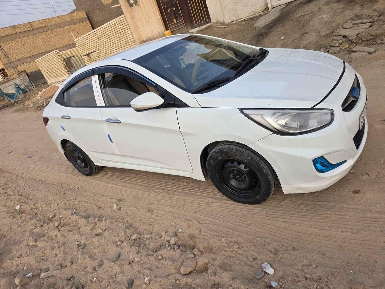 هونداي اكسنت موديل 2016 وارد خليجي مكينه 1600 دوش مواصفات السياره شاشه تجوه بلكشن اشاير بلمري حساس خلفي ابريك اي بي اس السياره جاهزه مكينه اوكير وحداده اوتخم تاير تبريد كهربائيات كله بشرط تحويل مباشر علمآ السياره بيه قطعتين صبغ بدون اظرار داخليه السعر 94 للاستفسار *********** مكان السياره كربلاء اخوان غير متواجد على الفيس
