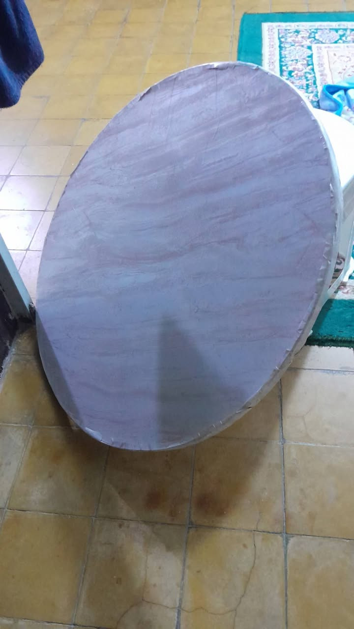 عندي ميز ١٥ عندي قعده ١٠ ياسكل جديد ٥٠
***********

