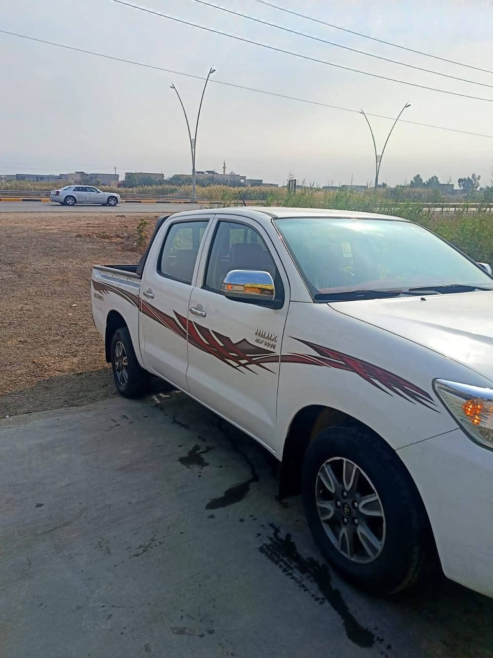 السلام عليكم
تويوتا هايلوكس بيك اب  للبيع موديل 2014 شاصي 12 رقم بغداد انگليزي كير اوتوماتيك بأسمي سيارة بلادية محرك كير بلاد ماشية 100 قابل للزيادة سونر مرفق مع الصور تخم تاير جديد 
السعر 225  
المكان ديالى الخاص
*********** رقم الهاتف
