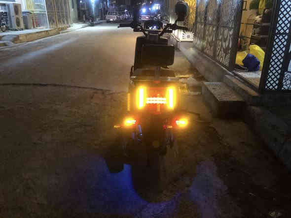 سلام عليكم دراجه هوائيه شحن دراجه WINLEE كلش جديده مابيه اينقص صارله شهر من ماخذه وانضربت بل رصيف مثل ما اموضح بل صوره بل تئشير الابيض دراجه خير من الله 3 سرع بس السرعه 4 لازم تفتحه عل حاسبه دراجه  اشحنه 6 ساعات اتمشيني 12 ساعه الدراجه كلش نضيفه امانت الله ورسوله اني ماخذه 1300 والله انته شتقيم واخذ ولاتكسر والمو شراي لا ايراسل الرقم:*********** واتساب هم بي ورصيد بي الموقع شارع حيفا بغداد
