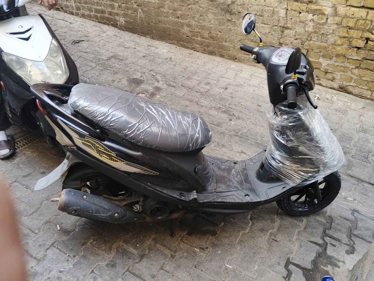 سلام عليكم 
دراجة ماكس 120 
دراجة كفالة كفالة كفالة لا تبخير لا تنقيص لا نضوح ربع نكرة بكل وقت دراجة تخبل وخير من الله كلشي بيهة شغال تاخذ متصرف عليهة ربع بقط دشبول مال بانزين طافي بس العنوان بغداد البياع سهر 650  ***********
