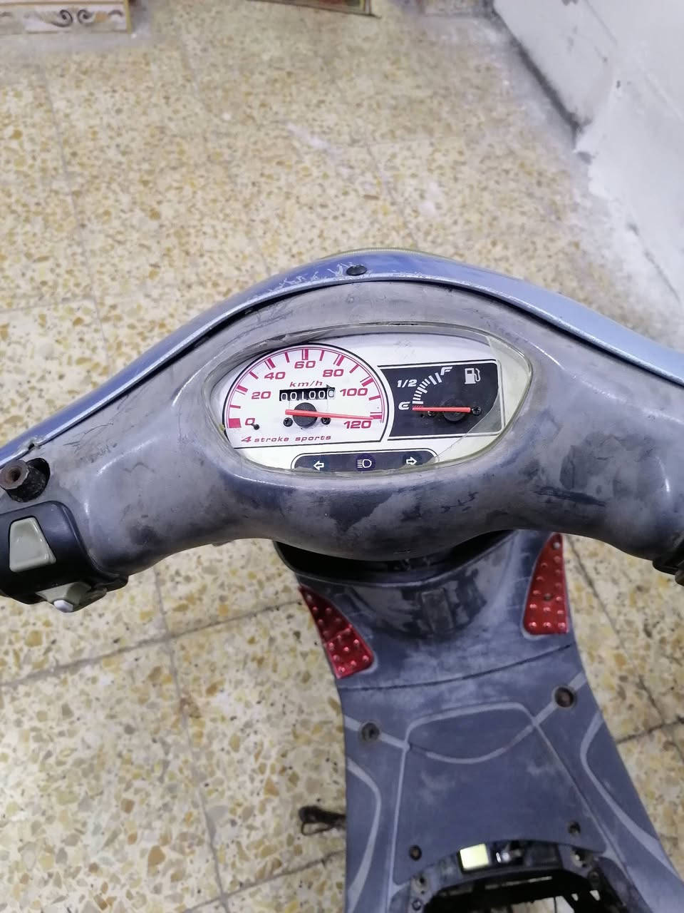 سلام عليكم ماكس منغولي للبيع الدراجة مكينته نضيفة شلعة و معدل لا تبخير لا نضوح عليه صالنصة رياضي AHE او سبايدر كاربون كهربائيات كله شغالة دبلات شغالة تايرات جدد نقصه شخاطة حالين تشتغل هندر سعره 300 او بيه مجال بسيط مكاني بغداد الحرية ❤🌷***********
