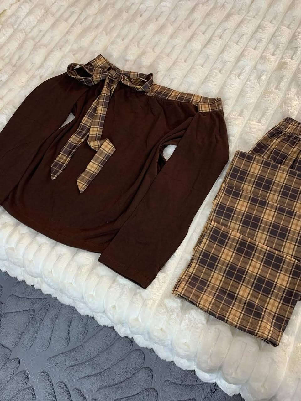 تراك كاروهات بني بهاري صيفي موديله نازل عن الكتف القياس فري سايز يلبس من وزن 45-75
السعر 17


**إذا كنت صاحب هذا الإعلان وتريد حذفه لأي سبب، رجاءا أرسل رسالة إلى الدعم الفني**