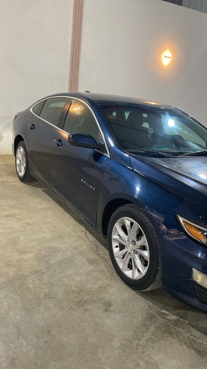 سلام عليكم للبيع ماليبو ٢٠٢٠ lt فوول مواصفات بدون فتحه قطعتين صبغ ونفس حادثه مال امريكا فقط بدون دواخل شرط رقم شمالي جديد 
سعرهه 115بيهه مجال مكاني بغداد ***********
