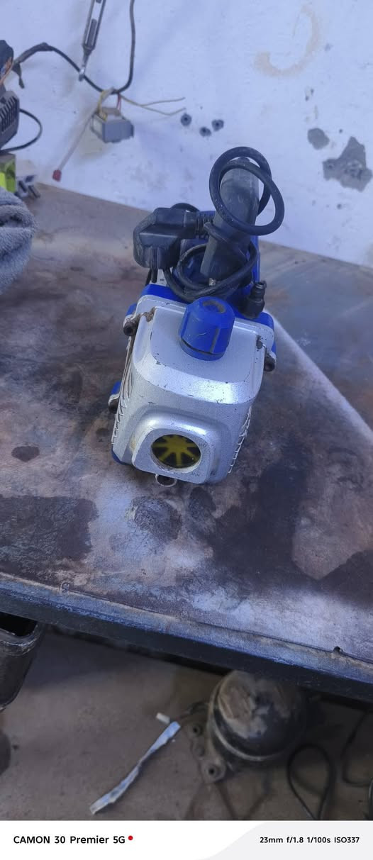 لاوية بواري سبالت ماركة دزج الاصلي زائد فاكيوم ماركة دزج الاصلي زائد دريل توتال الاصلي للبيع للاتصال *********** الاوية جديدة الدريل جديد الفاكيوم مستخدم نضيف جداد *********** واتس اب
