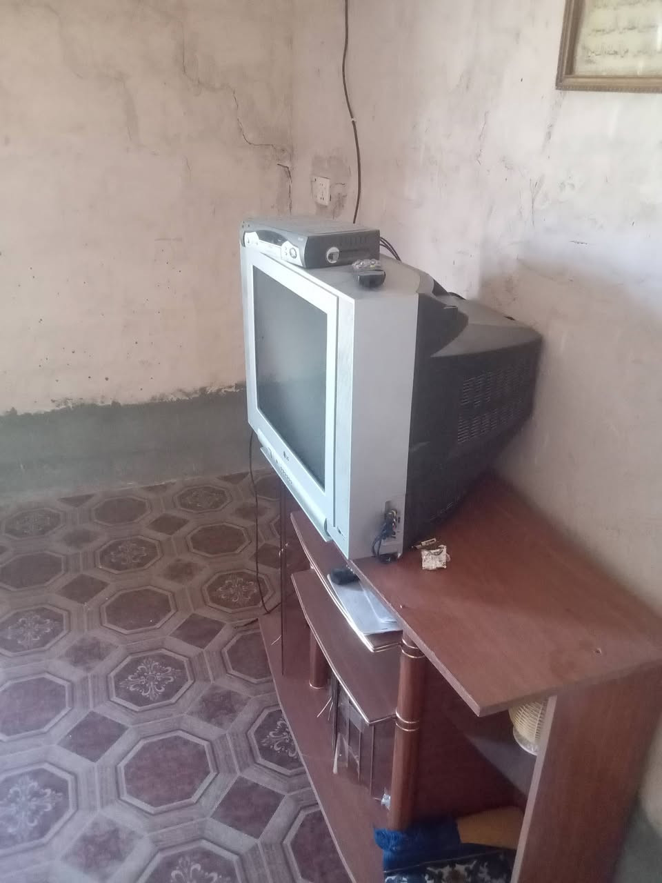 الكشرب30التلفزيون وستلايت 350


**إذا كنت صاحب هذا الإعلان وتريد حذفه لأي سبب، رجاءا أرسل رسالة إلى الدعم الفني**