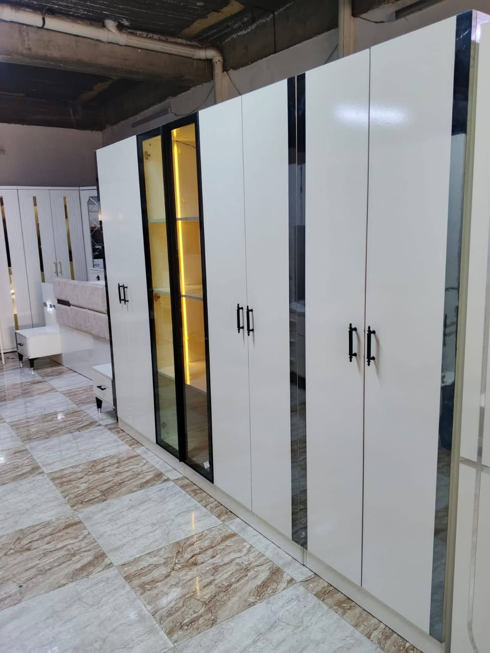 غرفة نوم تركي كلهم شرط أخو الجديد شراي تعال خاص او واتساب *********** يوجد توصيل داخل كركوك والأطراف وتدللون علينة 🥰
