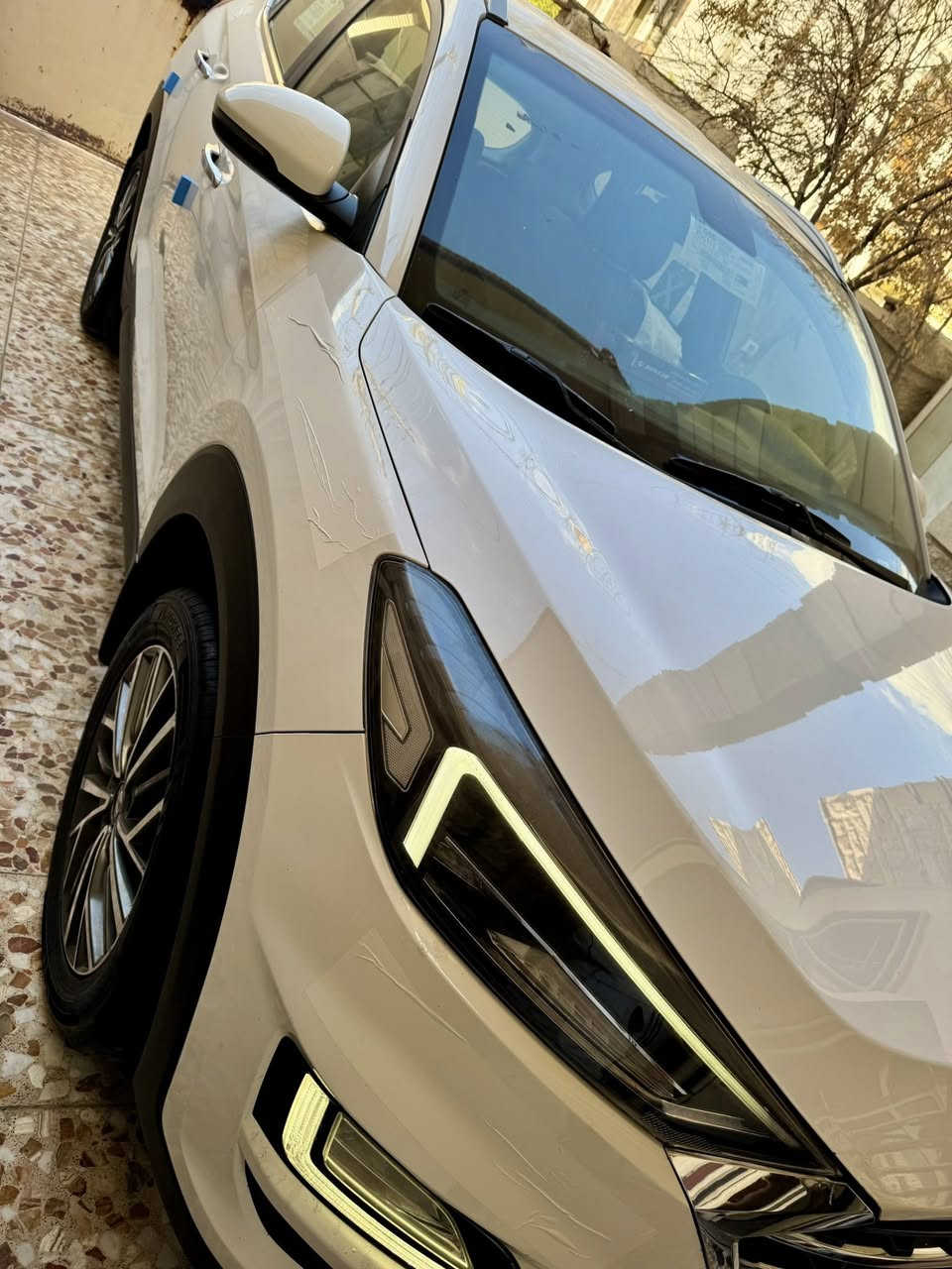 السلام عليكم توسان 2020 خليجي للبيع فول عدا البانوراما مكفولة من الضربة والصبغ بيها شوية بارد بل باب موصفات كشنات كهرباء بصمة شاشة كبيرة تحكمات ستيرين كامرة خلفية حساسات خمس عدسات وضعيات قيادة وباقي المواصفات المعروفة المكان بغداد السيدية السعر 197 وبيها مجال حك الجية رقمي ***********
