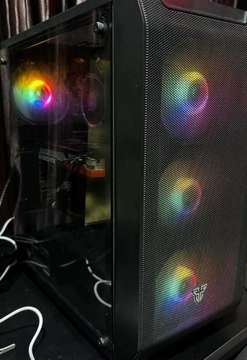 سلام عليكم شباب 👋

للبيع PC بحالة جيدة ومناسب للألعاب والشغل المواصفات :

 • كرت الشاشة: RTX 3050 8GB (colorful)

 • المعالج: Intel i3-12100F

 • المشتت: Stock Cooler

 • اللوحة الأم: ASUS Prime H610M-E D4

 • الرام: 16GB (قطعتين 8GB)

 • التخزين: SSD سعة 1TB

 • مزود الطاقة: 750W ‎80%‎

‏ • UPS: قدرة 850VA Offline

🔧 ملاحظة مهمة:

يوجد خلل في أحد منافذ الرام في اللوحة الأم، لكن المنفذ الثاني يعمل بشكل طبيعي، والكمبيوتر يعمل بدون أي مشاكل 

💻 الجهاز يشغل الألعاب والبرامج بشكل ممتاز، ومناسب لمن يريد جهاز قوي بسعر مناسب.

مكاني موصل ما عندي توصيل و سعرها 700 ألف و بيها مجال و تدلل


**إذا كنت صاحب هذا الإعلان وتريد حذفه لأي سبب، رجاءا أرسل رسالة إلى الدعم الفني**