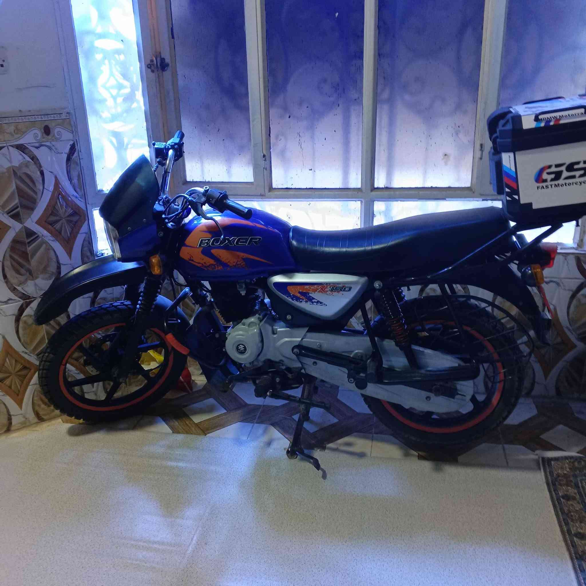 دراجه بوكسر رقم وسنويه بصرة دراجه جديده ماماشيه طابه بل 23طالعا 25 (***********)
البصرة شط لعرب الفيروزيه
