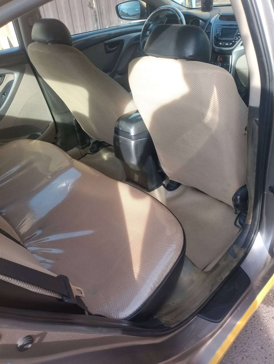 السلام عليكم النترا  امريكيه موديل 14رقمه بغداد  بسمي مصفره هيئه وغرامات رقم انكليزي هزه جديده السياره مكفوله من التبديل كله ليبل واحد كير مكينه مكفولات المكينه جديده شاده تخم تاير جديد تخم ويل جديد صدر أمامي خلفي جديد  تبريد تدفئه مكفولات السياره خير من الله دوشمة جديدة سفريات كلشي معايزه بس ستر رب العالمين السعر 115  وبيه مجال حك الجيه أو كلشي اكو بل سوك مكاني بغداد *********** اخوان مكلف بل نشر هذا رقم صاحبه ما اجاوب خاص
