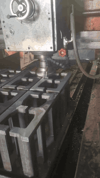 حداده لتصنيع القوالب. مع تجفيت الكابسات وملحقات معمل بلوك كركوك الحي الصناعي ***********
