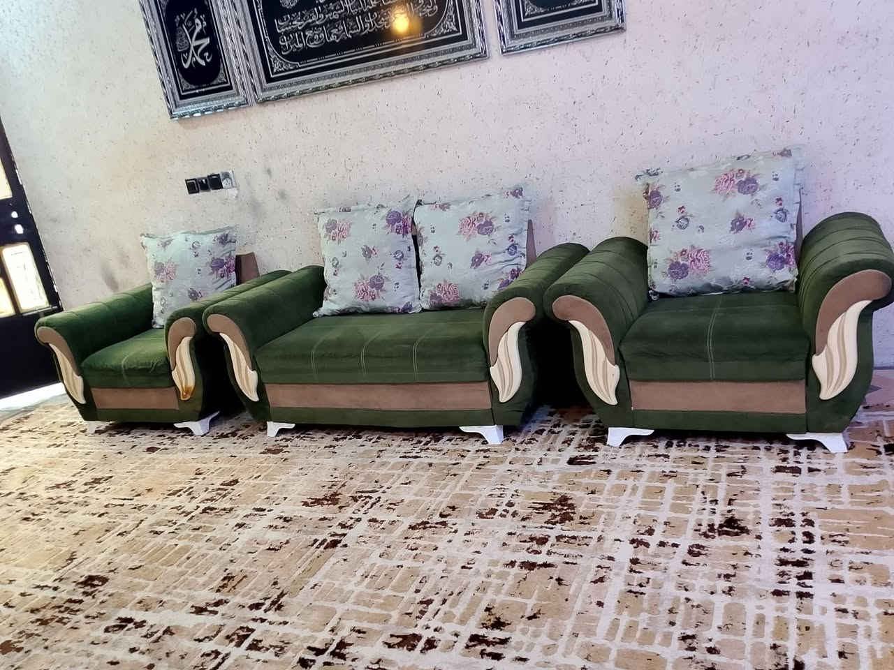 شلع. ااغراض لبيع.  تحتوي. كلشي


**إذا كنت صاحب هذا الإعلان وتريد حذفه لأي سبب، رجاءا أرسل رسالة إلى الدعم الفني**