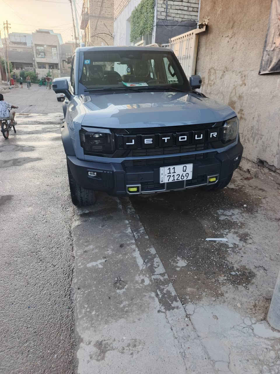 جيتور لاكجري فول ماشيه 23 الف كيلو متر فقط اصبعين بارد باب خلف السائق للاتصال ***********
