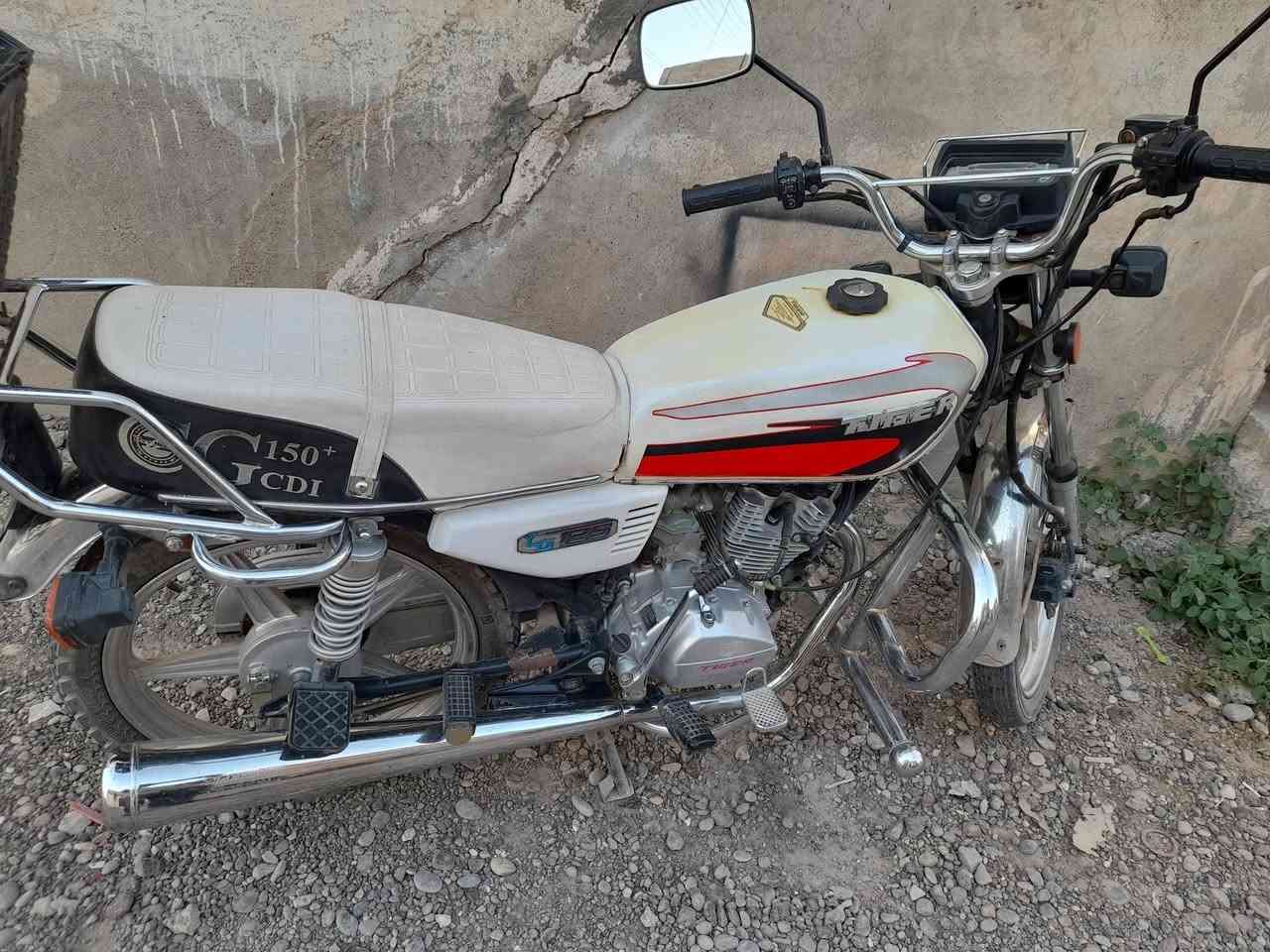 السلام عليكم موطور تايكر خمسه گير محرك مامفتوح سلف شغال 
السعر 480وبيه مجال
موجود خاص الشراي


**إذا كنت صاحب هذا الإعلان وتريد حذفه لأي سبب، رجاءا أرسل رسالة إلى الدعم الفني**
