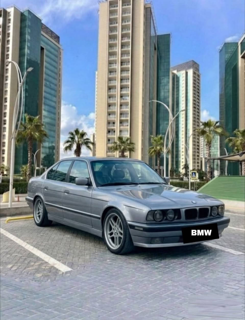 سلام‌علیکم ورحمةالله

سیارە بی ام ٥۲٥ BMW للبيع

- مودیل ۱۹۹۳ رقم‌اربیل تحويل بشرط

- فول موا‌صفات گیرعادی

-سیارە بجم کبس فقط واحد جاملغ خلفي مبدل

-  ۹۰۰ دولار غرامه

 - سياره نضيفه جدا رقم‌اربیل تحويل وكاله گیرمحرک حدادیە کلشی بشرط

سعر ٤٨ ورقه
مكان اربيل

للاستفسار اتصل برقم صاحب سياره
۰۷٥۰۳۷٤۳۰۳٦
هاف فايبر واتساب


**إذا كنت صاحب هذا الإعلان وتريد حذفه لأي سبب، رجاءا أرسل رسالة إلى الدعم الفني**
