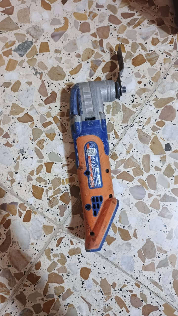 ترددية فارغة  ترهملها بطاريات جوكر 20 فولت  انجكو و توتل و جاديفر و وادفو السعر 12 الف ماعندي توصيل مكاني حي الجهاد


**إذا كنت صاحب هذا الإعلان وتريد حذفه لأي سبب، رجاءا أرسل رسالة إلى الدعم الفني**