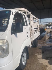 كيه موديل 10سياره حلوه او نضيفه ما ناقصهئ برغي شغل وطلع رقم 29وسط مكان...