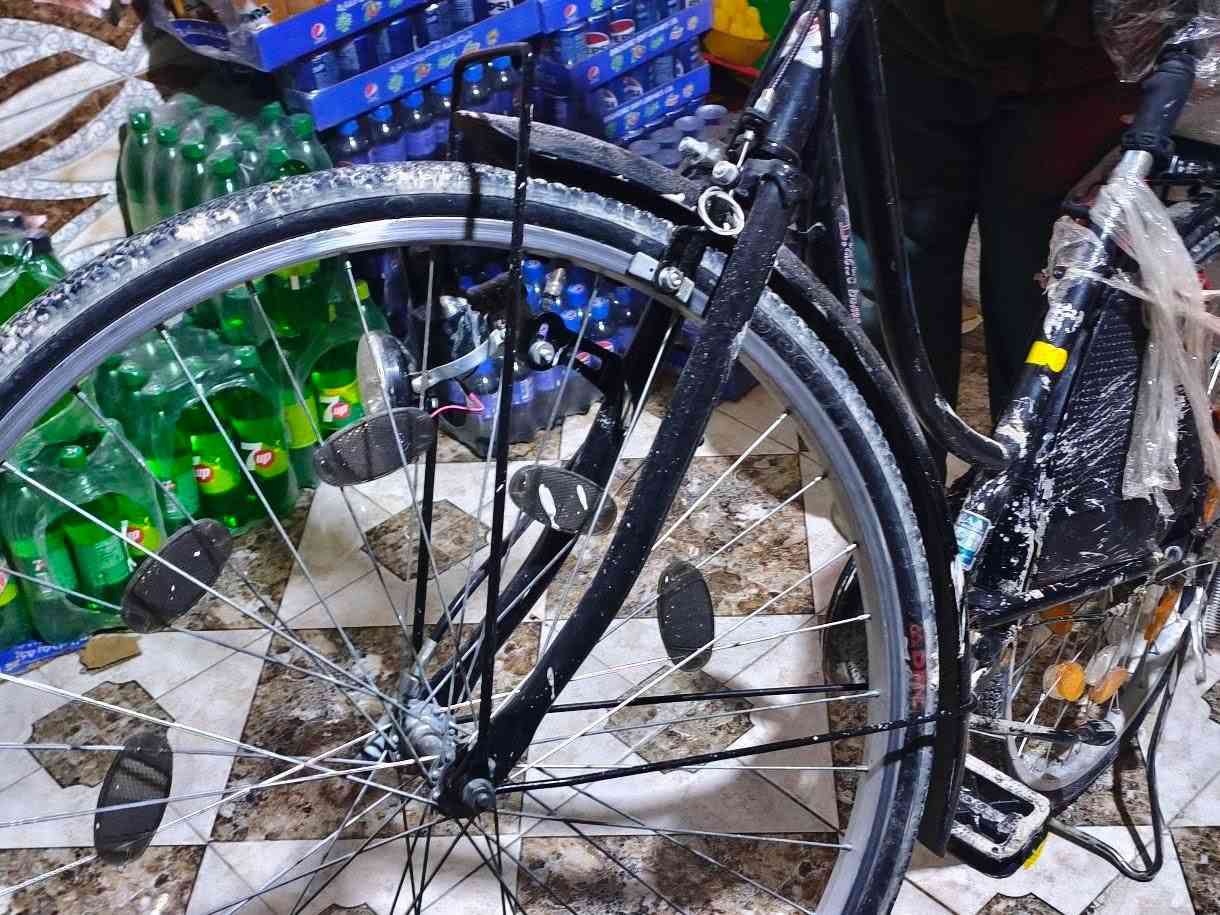 السلام عليكم عندي بايسكل لون اسود مال بي شي جديد ولا طخةً امانة الله كلش كلش نظيف علة الفحص سعرة ١١٠ وبي مجال بسيط مكاني الدورة الي يشتري يجي خاص


**إذا كنت صاحب هذا الإعلان وتريد حذفه لأي سبب، رجاءا أرسل رسالة إلى الدعم الفني**