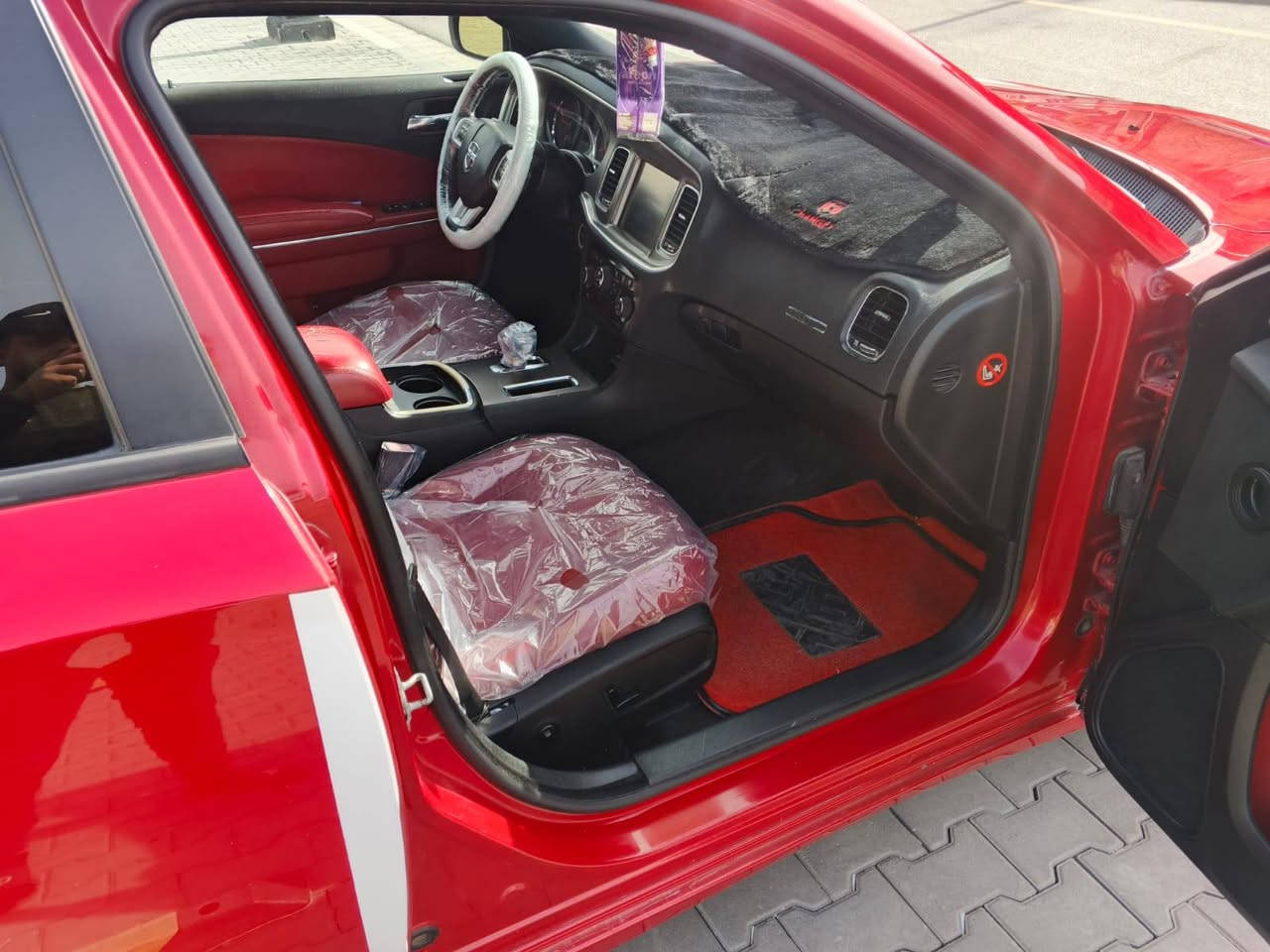 السلام عليكم دخول جديد للبيع ومراوس  رجاء موشراي لتتصل بيع ومراوس
دخول جديد  كفاله عامه من كلشي كصه فتح انتربول وعشاير وصبغ بيه فقط قطعه 
جارجر 2014 اصل 
لون احمر كرزي   
منضومه زنون كامله 
فول مواصفات 1/1 تشغيل عن بعد
متومه شمالي  أرقام وسنويه  طبق الأصل 
نضافه 100/100
مكينه كير اكسل كفاله
مكينه 3600
كير كفاله  
مسجل دمام 9سماعات
كشن كهربائي +تدفئه
فتحه فوول للخير 
تبريد ثلج منضومه جديده 
مثبت سرعه
نضافه كشر 100
نضافه داخل 100
حجر بيئة موجود بلادي
تخم تاير جديد
سعرها 83  وبيه مجال  
سياره خير من الله الف ما ذب عليه
مكان سياره بصره  
*********** واتساب أو تصا⁶ل
