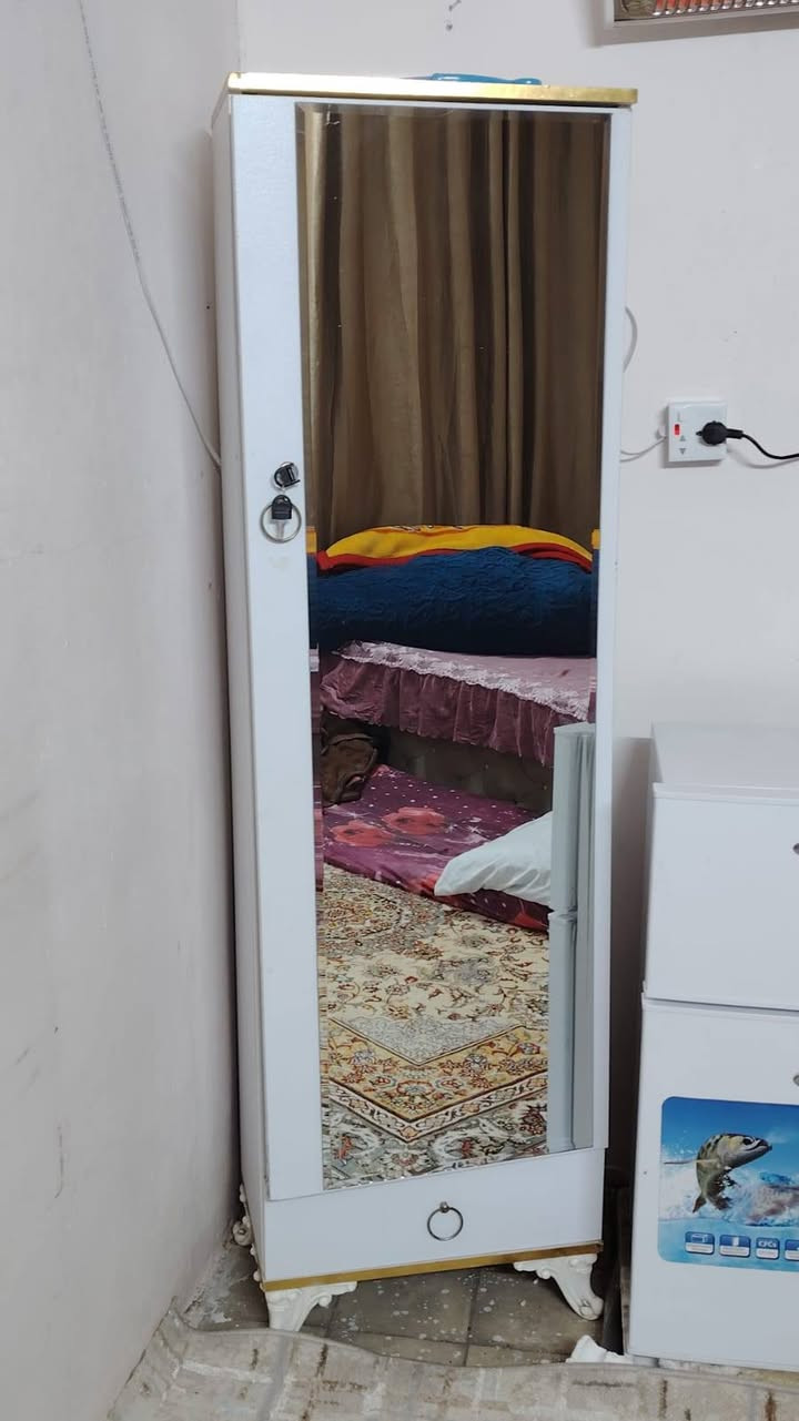 ***********
شراي واتساب يراسلني 
قيم واخذ 
شاشه ديكو ريمونت ماوس حجم ٤٣ بيهه نت وياهه الميز + ميز تواليت + زاويه مرايه 
عنوان بغداد الحرية
