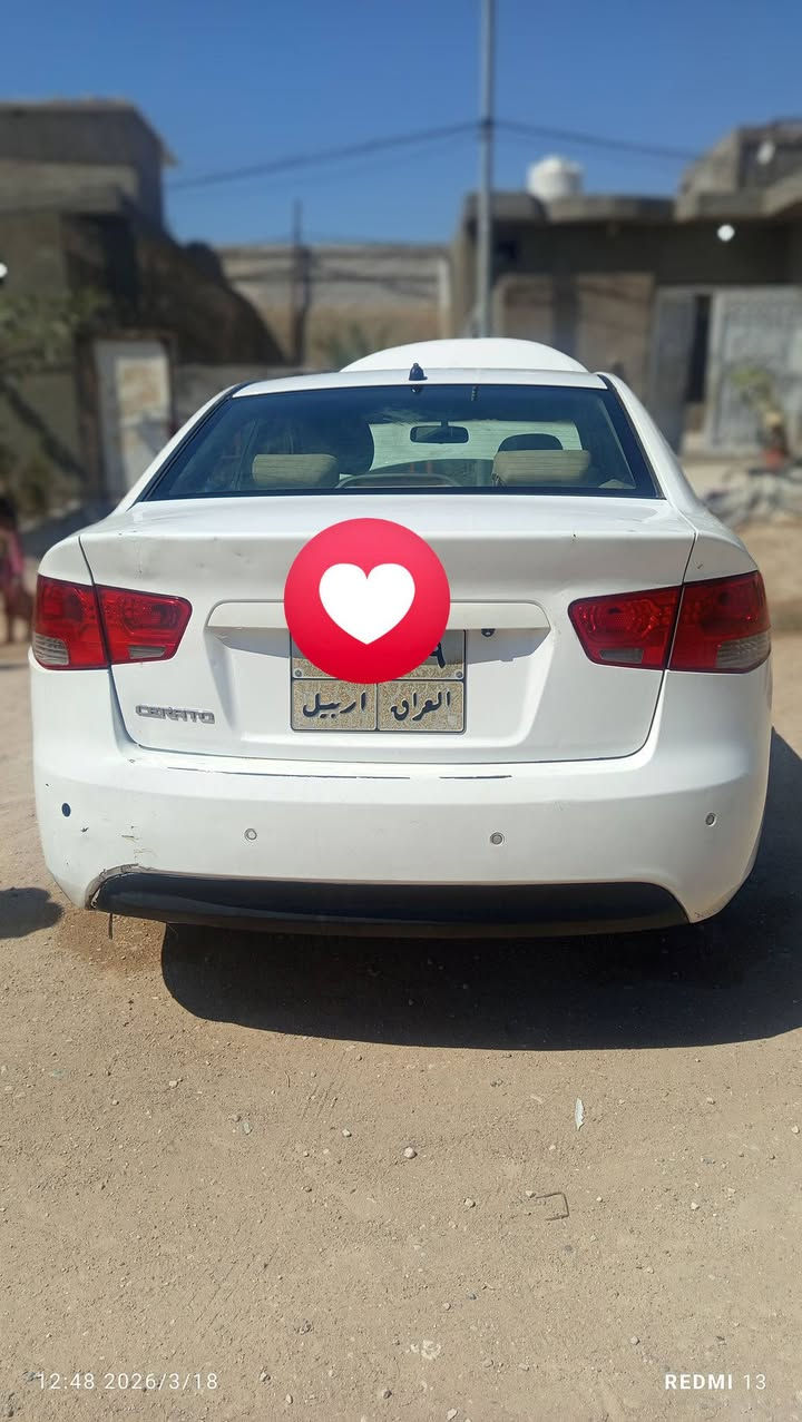 سلام عليكم سياره للبيع كيا سيراتو 2010 السعر 85 ورقه بيه  مجال  مكان نجف الاشرف  ***********
