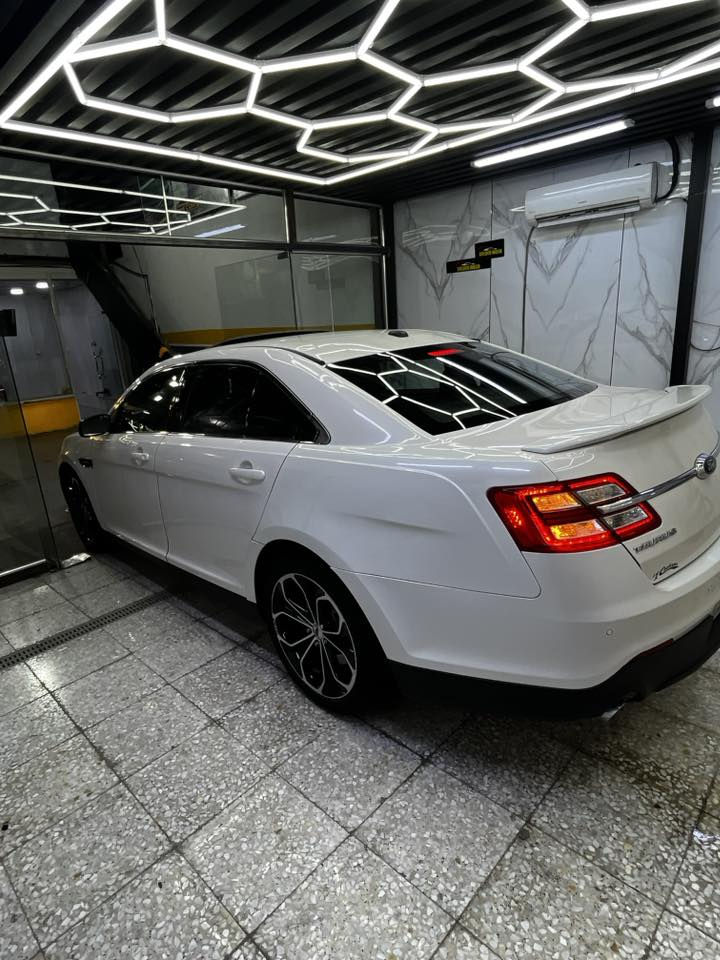 فورد تورس شو 2015 v6 تون توربو اعلى فئه بالتورس ، 
ماشيه 140 الف ميل ، بيها صبغ 6 قطع ( ضربتها بابين عكس السايق ) 
 السعر 100
***********
