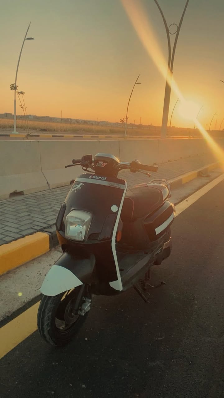 بوليس مسطره
نظام  حقن الوقود نوزل 
سعة المحرك 110سي سي 
سعة خزان الوقود 4.700 لتر 
محرك أحادي الأسطوانة 
وزنها 90 كجم 
مساحة تخزين كبيره 
تحت المقعد 

مختصر الدراجه نضيفه لوك وبعدها ما ماشيه مال جناي صالها سبوعين من نزلت من الرمبه وداخله أدامه كامله  اي نقص ما بيها واي دكت دوانص ماكو خلاص بانزينها كله محسن تجي وتشوف بعينك عيبها الوحيد ونقصها هيه شاشتها محتركه وتصلح بـ 15 
للتسفسار خاص 
ورقم ***********
