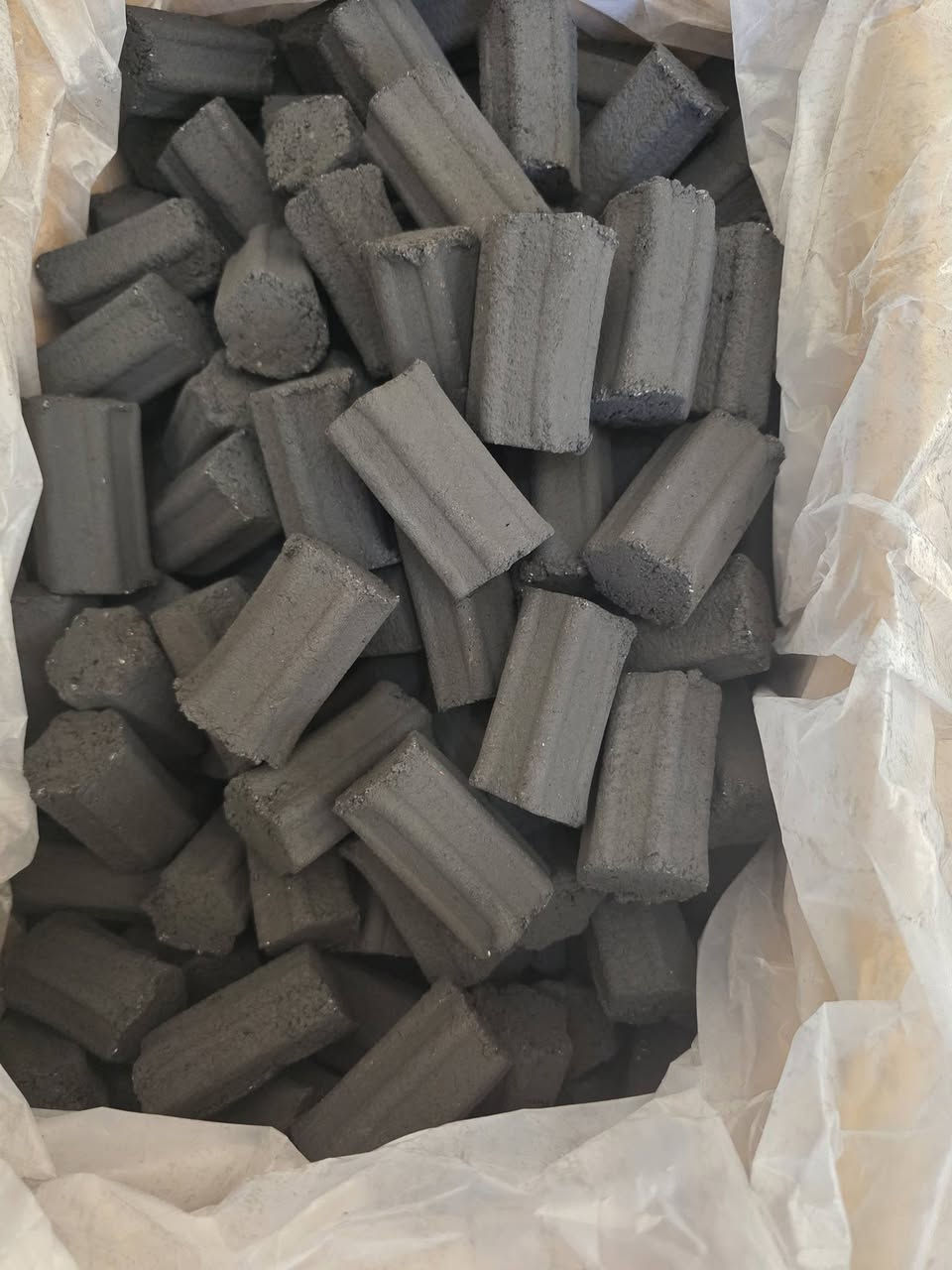 متوفر فحم الرشيد وصقر اندنوسي على فحص وبجوده عاليه وسعار تنافسيه للستفسار ***********
