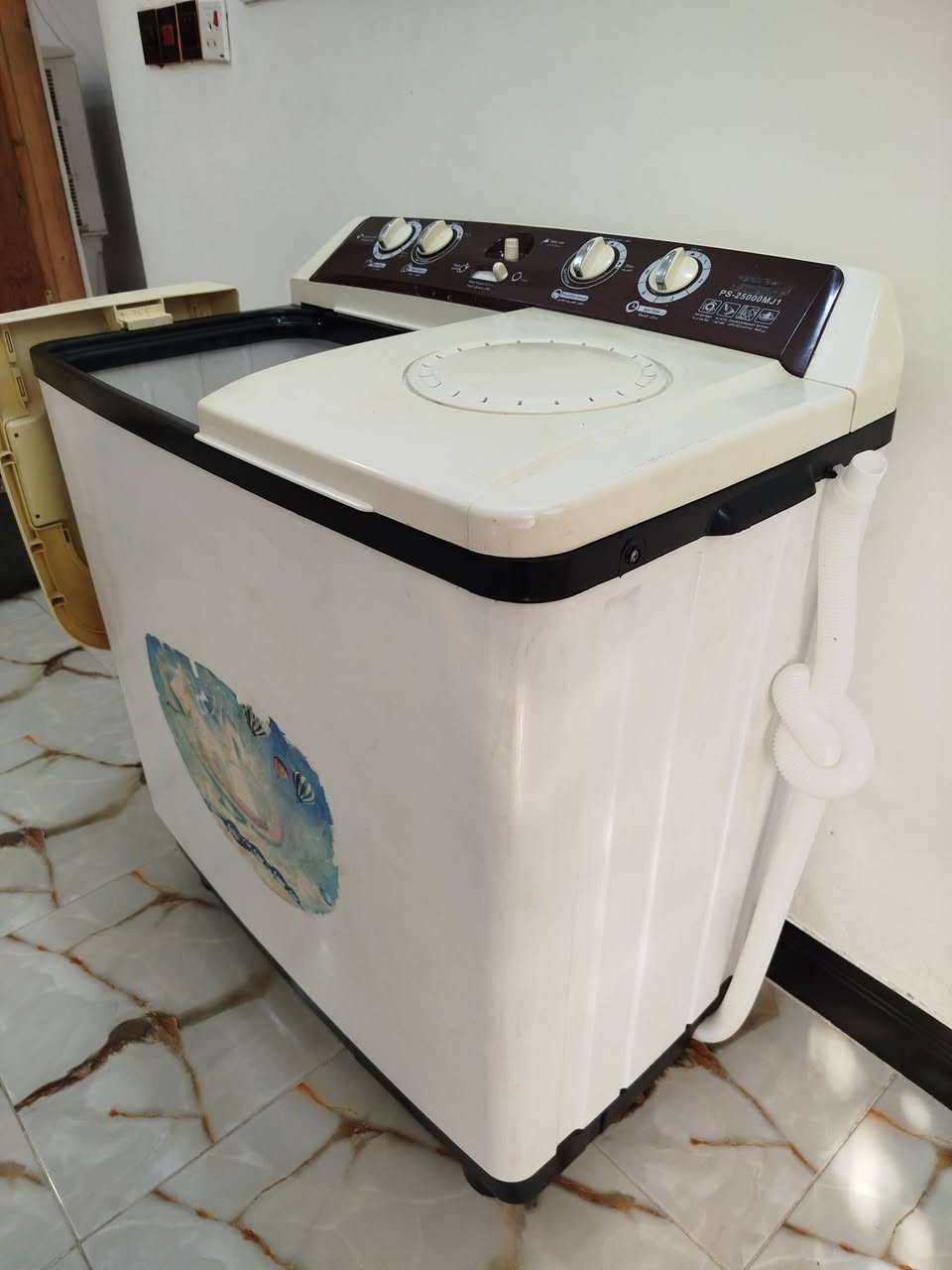 للبيع نوع هيتاشي جاهزات غسل وتنشيف ماداخله تصليح بيه ضمان سعر 95 مكاني كربلاء حي العامل *********** وتساب ماسنجر موجود ***********
