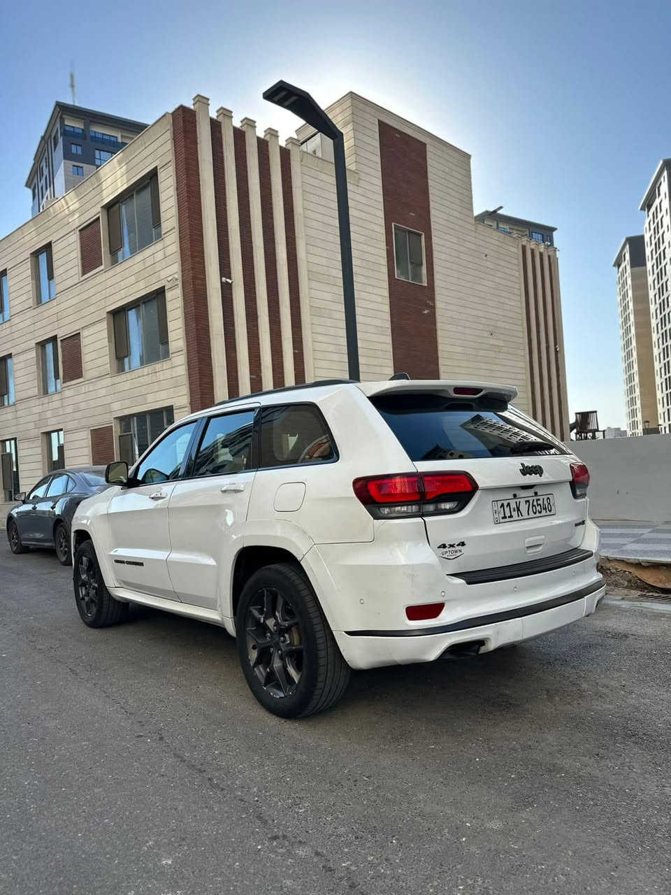 السلام عليكم 
جيب Limited X 2019
السيارة فول مواصفات عده الجكات 
حدادية 100‎%‎ 
ملاحضة البنيد فابلون مفطر
صور الحادث بالمنشور 
فقط الشراي يتصل ماكو خاص ***********
مكاني بغداد حي الاعلام او مجمع النسيم

السعر ١٩٥
