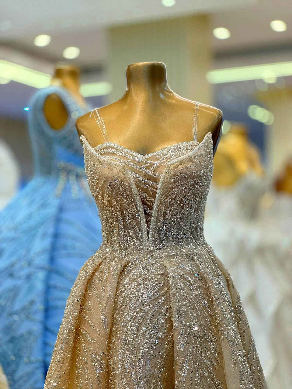 #أزياء Golden Queen ترحب بكم 👑

#بيع #أجار _ #جملة #مفرد _ #جاهز #وتفصيل 

#دمشق.. الحريقة 
مندخل ببداية سوق #الحميدية منمشي 15 متر بيجينا  اول مفرق عاليمين بياخدك #عالحريقة 
مندخل فيه 10 متار مقابل معاطف الرياض 
بناء شحن العطاء. الطابق الأول 
واتساب / اتصال
0940693033
______________
#حماه.. شارع ابن الرشد
فوق محلات ليش لا
0956696461📞
______________
#للجملة:معمل جولدن كوين دمشق #الحريقة 
0932309759
_____________

#توصيل مأجور اي فستان ضمن #دمشق 

#شحن وتوزيع #جملة #ومفرد مؤمن لجميع  المحافظات السورية  والدول 
...........


**إذا كنت صاحب هذا الإعلان وتريد حذفه لأي سبب، رجاءا أرسل رسالة إلى الدعم الفني**