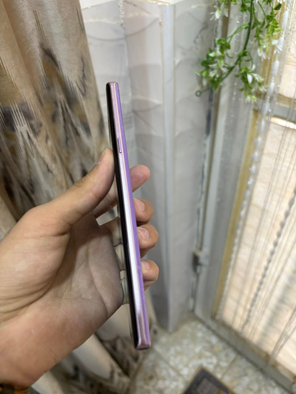 للبيع سامسونج نوت 9 ذاكره 128 جهاز شرق اوسط كله شغال خطين ما مبدل بي شي فقط هاذه الفطر موضح بل شاشه خفيف كلش وما ماثر عل لمس نهائيه شرط الفحص ولون مميز نادر السعر 150 وبي مجال للشراي قليل واتساب *********** واتساب فقط واتساب ركز
