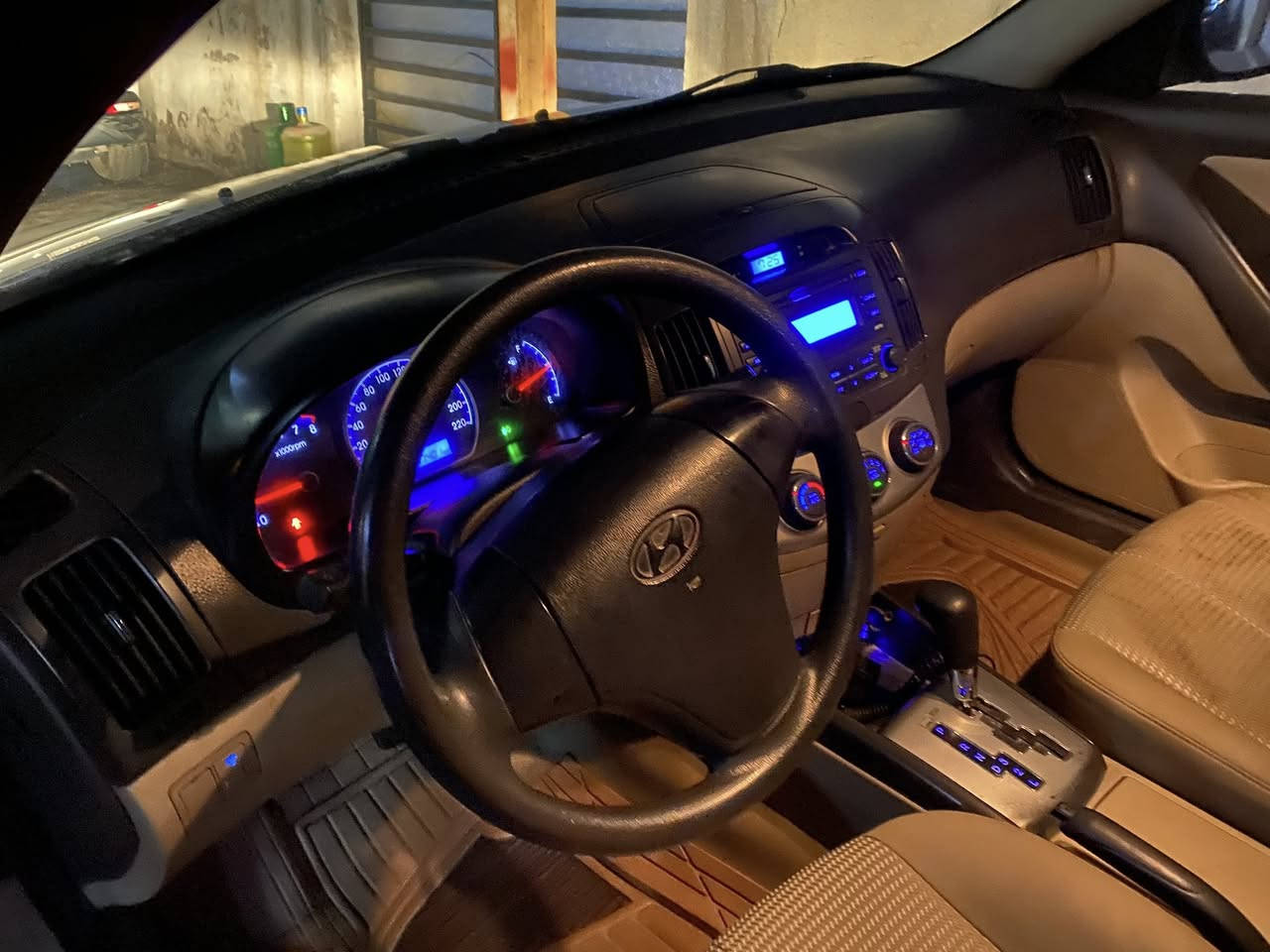 السلام عليكم سيارة النترا ٢٠١١ بدون صبغ رقم بغداد الرقم الجديد المكان بغداد السعر 12.5 دولار (١٢٥) ورقة قفل الي شراي يراسلني ع الخاص والي مامقتنع بالسعر الله يسهله ويسهلي لان السعر غير قابل للتفاوض


**إذا كنت صاحب هذا الإعلان وتريد حذفه لأي سبب، رجاءا أرسل رسالة إلى الدعم الفني**