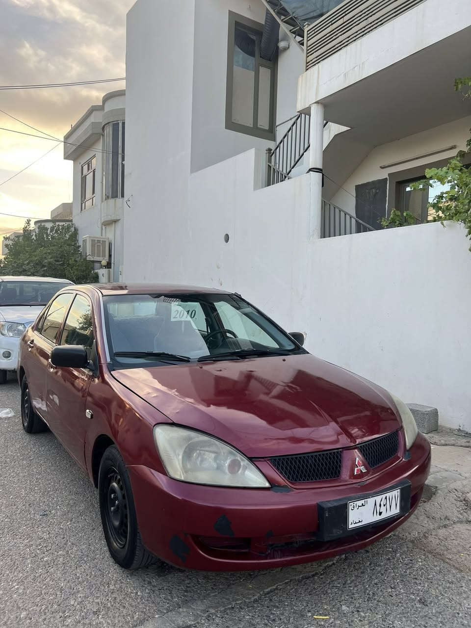 لانسەر مۆدیل ٢٠٠٨
سەیارەکە کتابی مزاهیدەیە 
دەعامو زەڕبەی نیە 
گێر عادیە 
مەکینە گەورەیە 
چوار جام کارەبایە 
سعری ٣٥گەڵاو تۆزێ ماعمەلە 
شوێن دەربەندیخان 
ژم***********
ئەدمین♥️
