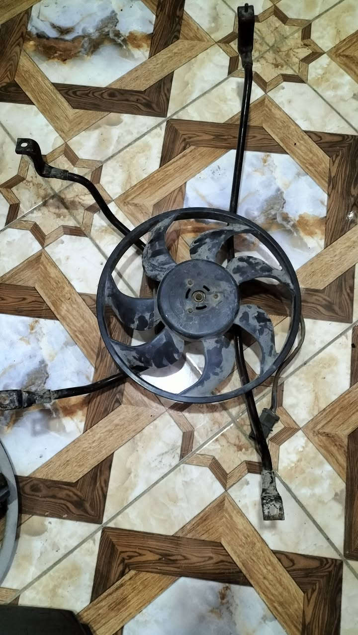 السلام عليكم إخوان هاي غراض مال 525 للبيع اليحتاجهن بسعر معقول يدلل للاتصال ***********
