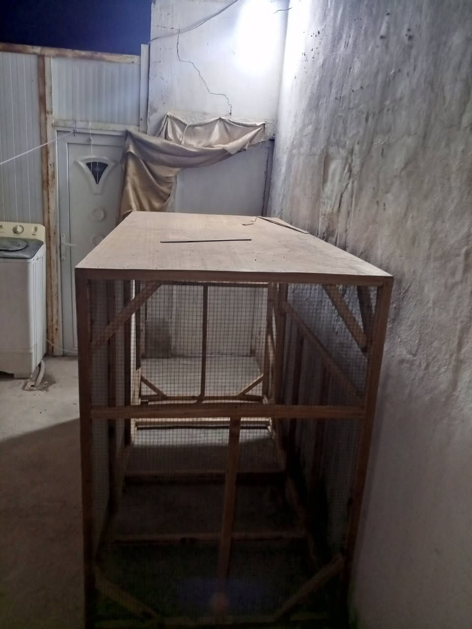 سلام عليكم متاح قفص طيور او دجاج يرهم كلشي مكان بصره قضاه الدير***********واتساب السعر 125
