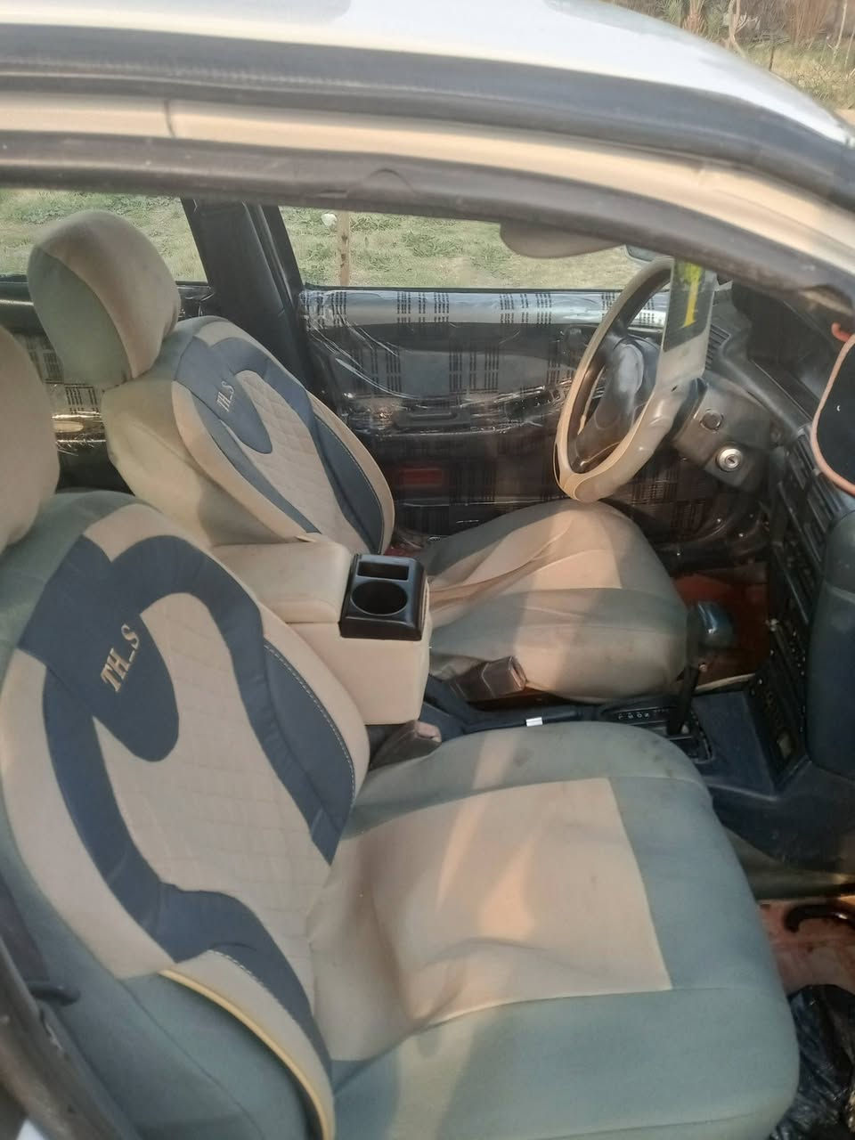 سلام عليكم كيا سيفه موديل 1994
كير اؤتماتيك حداديه وتأيرات بجيز 
عوسه تخم بخاخات أو ضفيره 
تخربط سياره عمي ابيع جوم حديد 
رقم جديد مصبؤغه توه 
بسعر لماي 25ورقه 
***********
