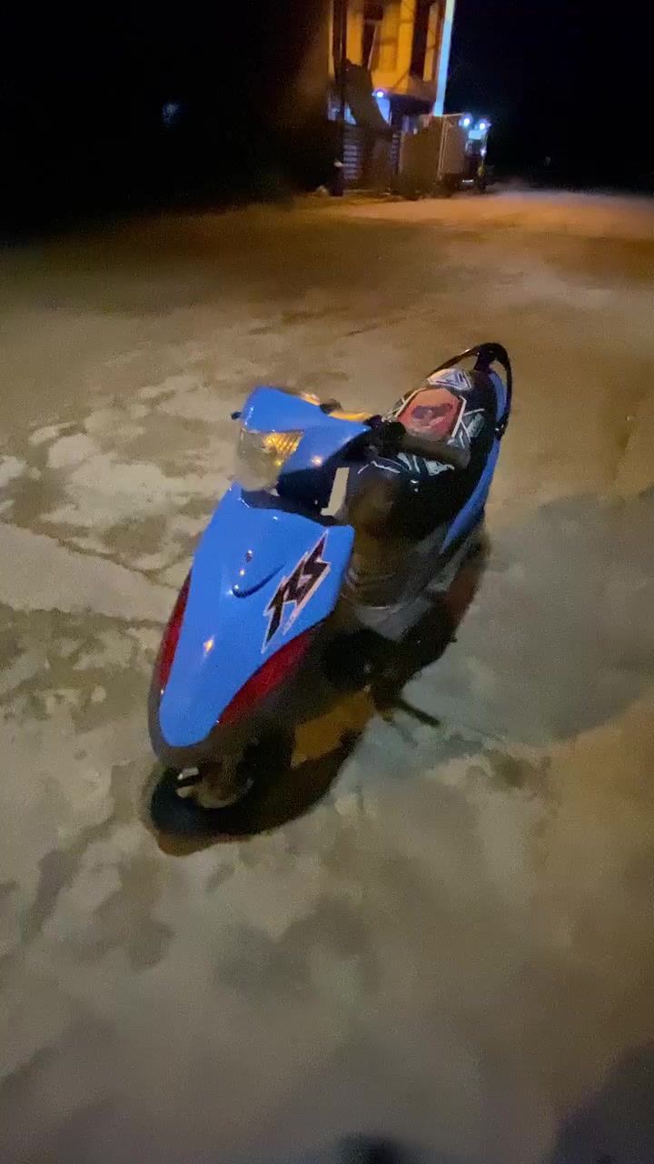 دراجه ماكس للبيع او مراوس ب أربعه كير الدراجة ممفتوحه ومناقصها شي وهذا رقم صاحبها ***********
