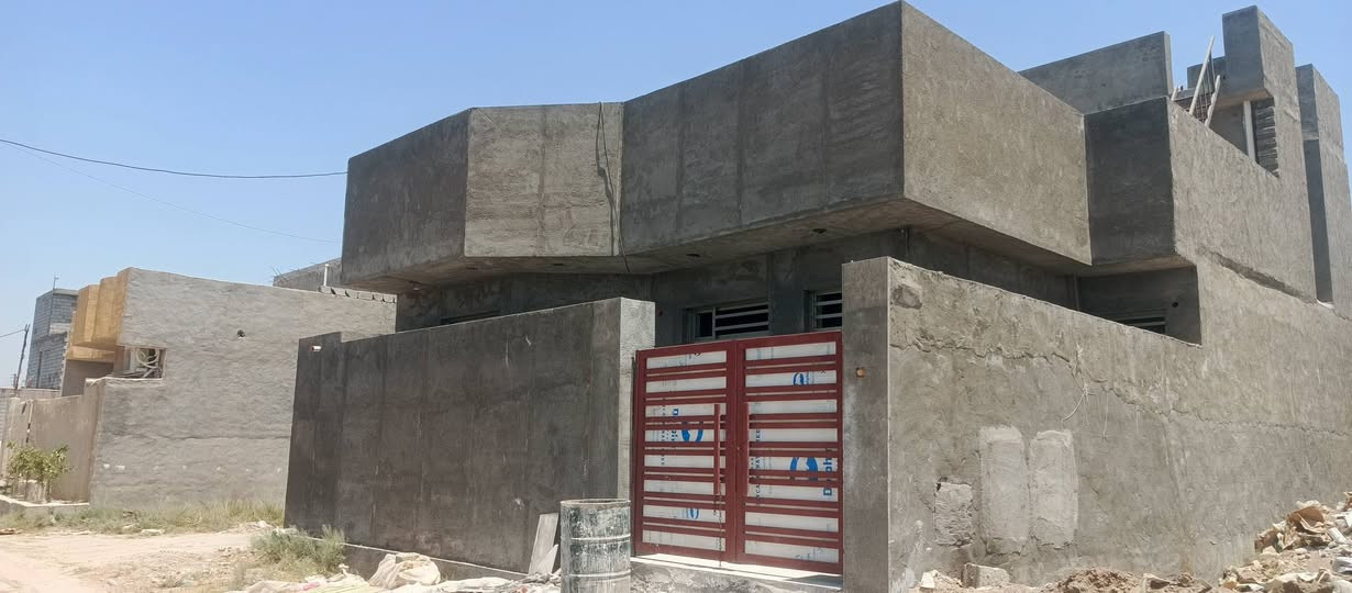 سلام عليكم بيت مساحه 160 مقابيل القدس كاع ناجي طه قرب جامع بناء حديث قيد التشطيب للبيع ***********
