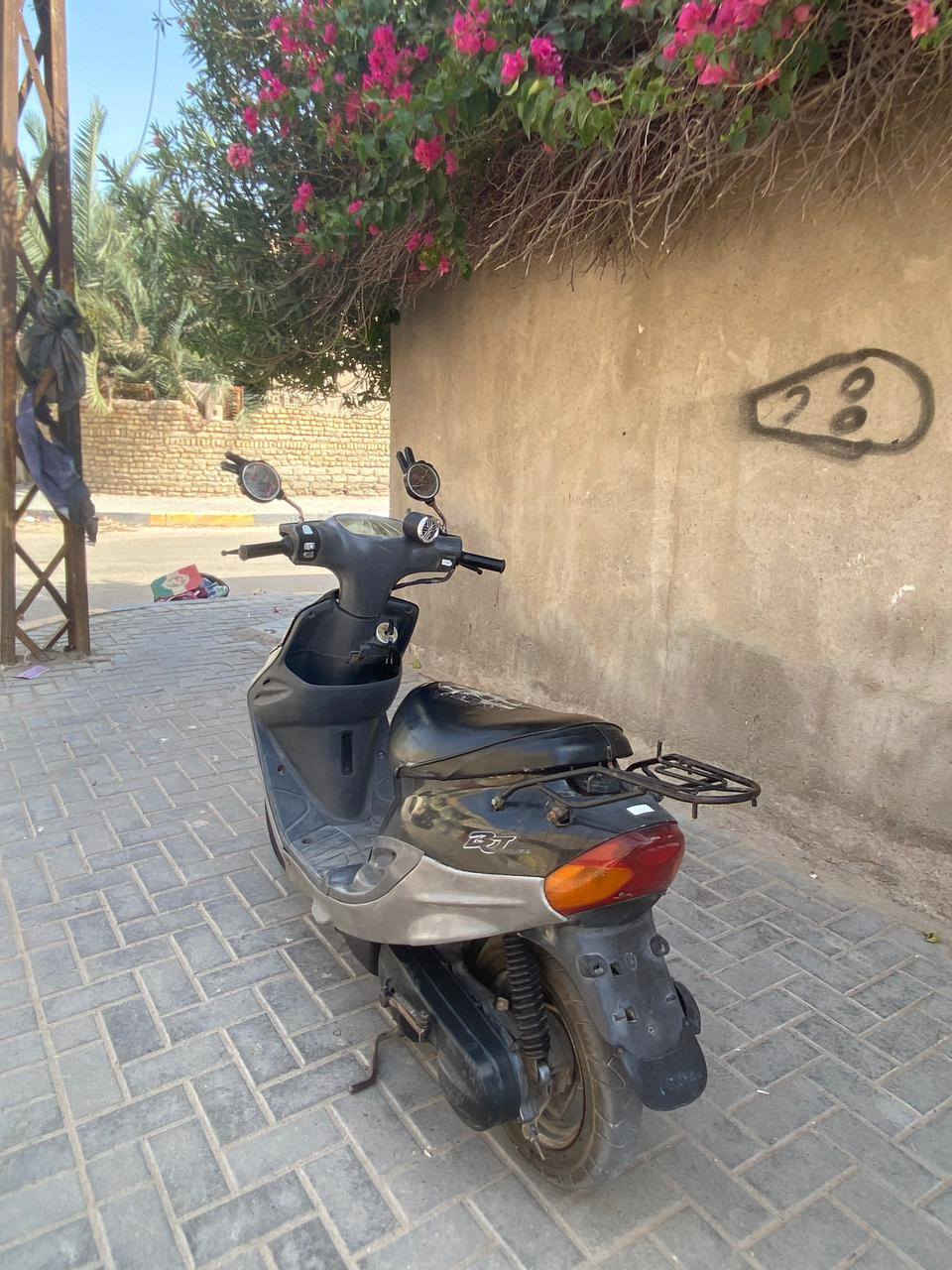 السلام عليكم
ياماها 9 دراجة كلش حلوة و نضيفة شلعة ومعدل تخبل
الدراجة مال رمبة كلها بلادية 
مابيه اي نقص شغالة من الطول للطول شرط الفحص 
اكرر دراجة مال رمبة
مكاني بصرة خمسميل
السعر 500 الف وبيه مجال حك جية
***********

