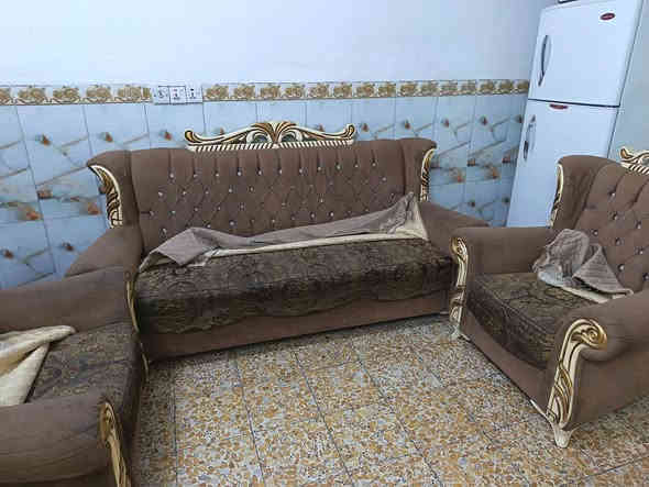 خمس. مقاعد التخم، ٦٠الف جرباية 35الف كفاءات العببدي ***********
