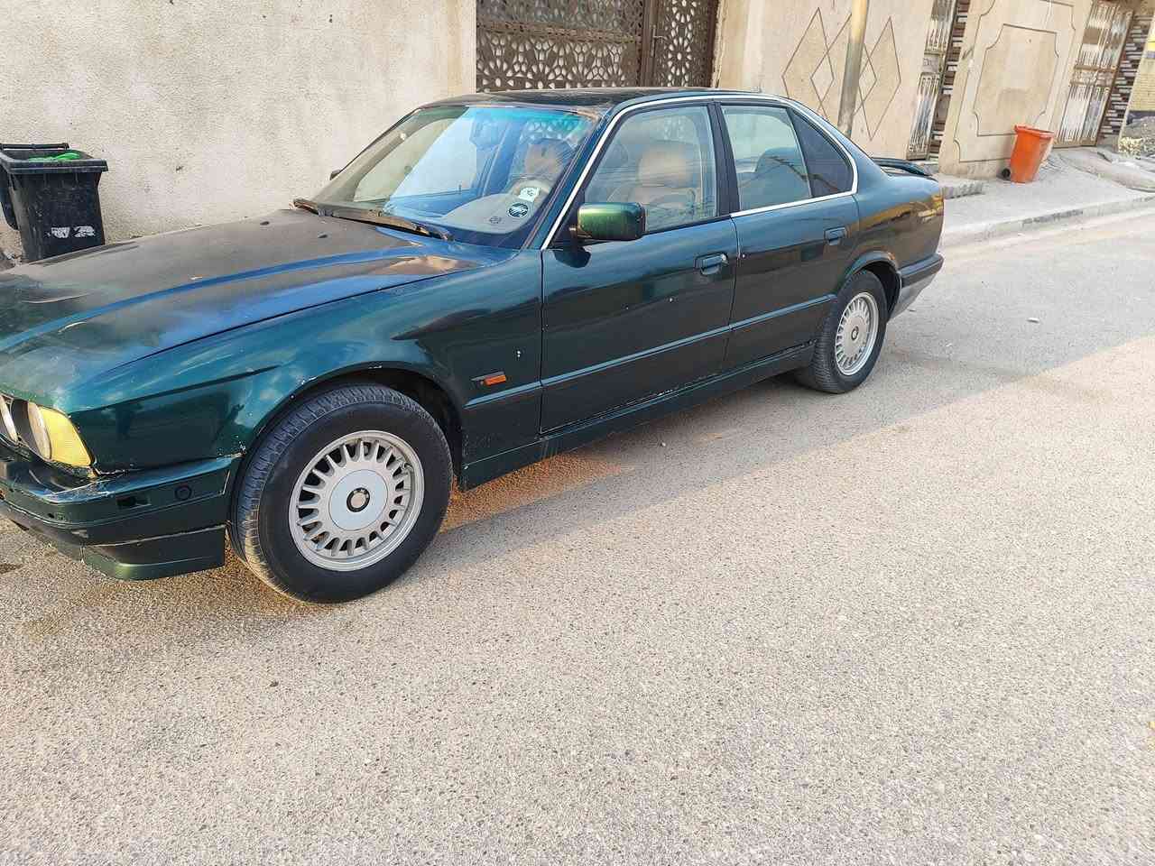 سياره بيم مديل 92مكينه وكير بلاد مسكر حداديه جديده 100بل100تخم تير جديد رقم الكليزي السنويه لغايه 30مكان السياره البصره قضاء المدينه السعر 38وبيهه مجال شراي يتصل ***********
