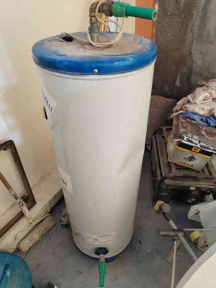 سخان للبيع شغال مابي عيب سعر 65 الف مكان شهربان ***********
