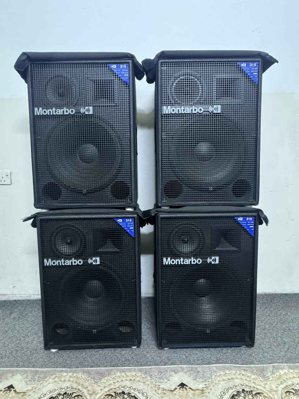 زوجين سماعات مونتاربو الايطالي الاصلية 315  شرط الاصلي و جديد جديد سعره ١٦٠٠ دولار زوجين قفلهن قفل


**إذا كنت صاحب هذا الإعلان وتريد حذفه لأي سبب، رجاءا أرسل رسالة إلى الدعم الفني**