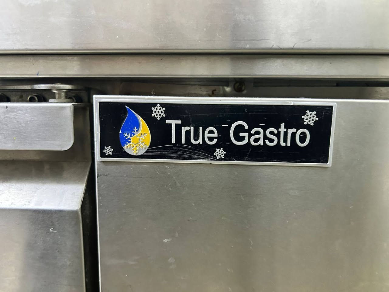 سلام عليكم غراض كوفي للبيع +ميوزه وكراسي بغداد
***********
