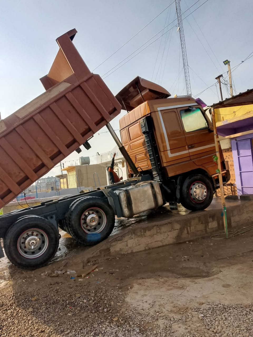 سكانيا بطة قلاب سكس موديل 95 حجم 143 كير 900رقم نينوى ألماني حصه كاز شرط التحويل والوكالة ***********
