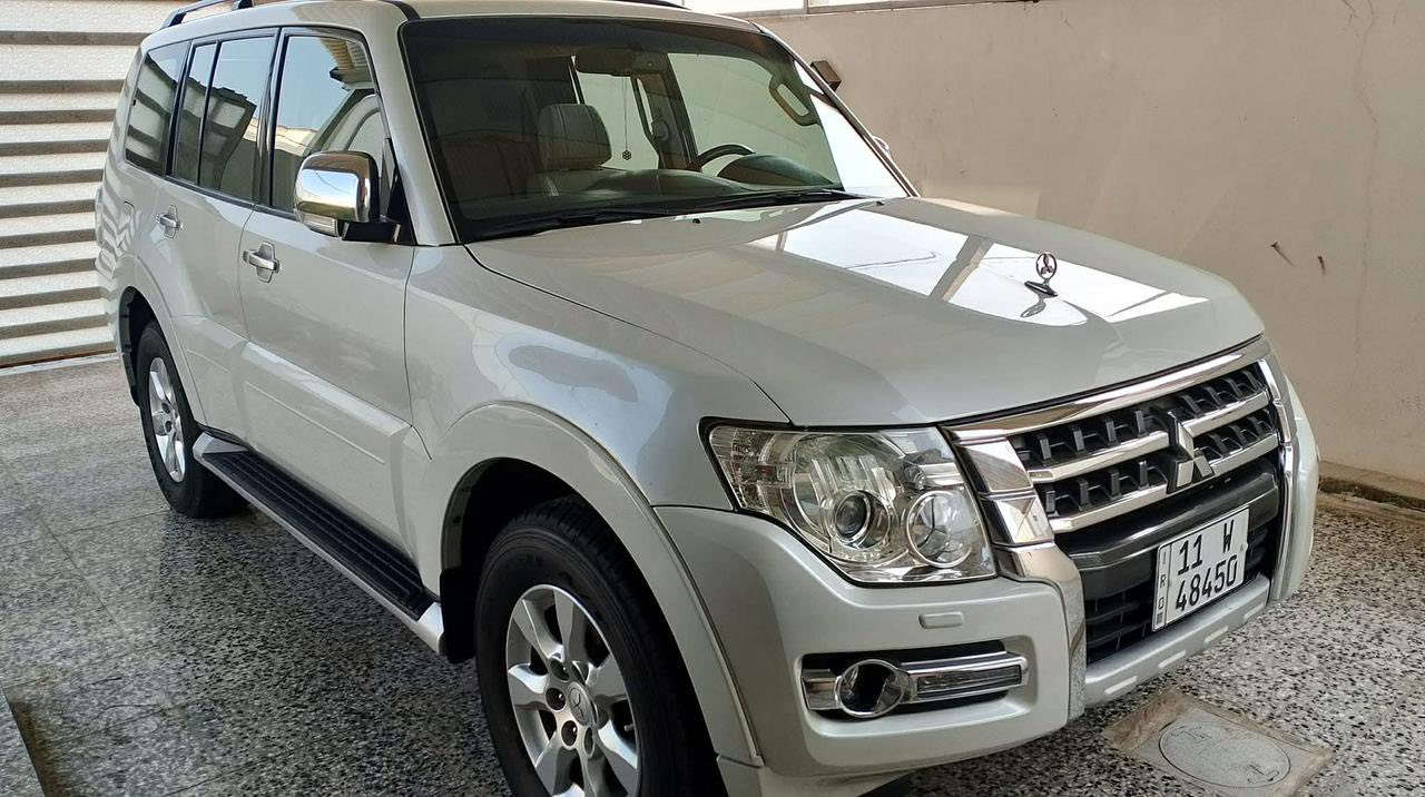 السلام عليكم ….
باجيرو حبتور موديل 2016 
فول مواصفات بأسمي 
بيها فقط جاملغ امامي بارد 
السعر 195 وبيها مجال 
للاستفسار : ***********
