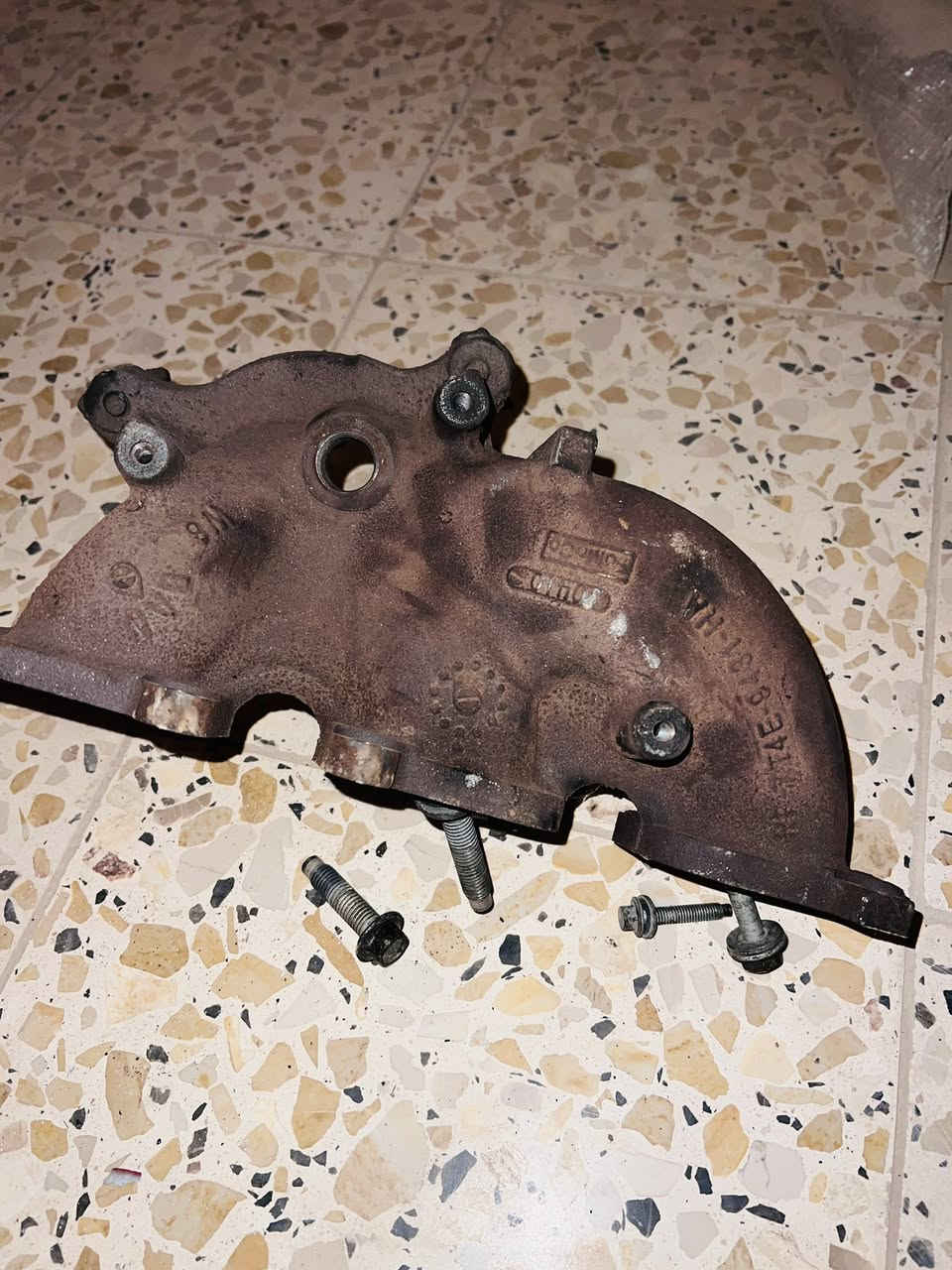 سلام عليكم شباب ادوات فورد تورس 2010_2011_2012  مكاني ديالى
للتواصل على الرقم ***********
